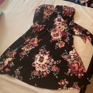 NWT Strapless Floral Faux Wrap Dress